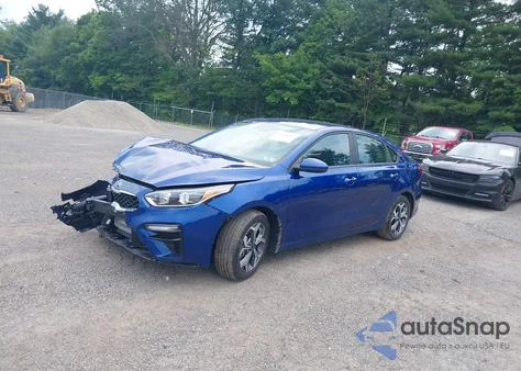 2021 Kia Forte Lxs z USA, uszkodzony, nr VIN 3KPF24AD4ME333120